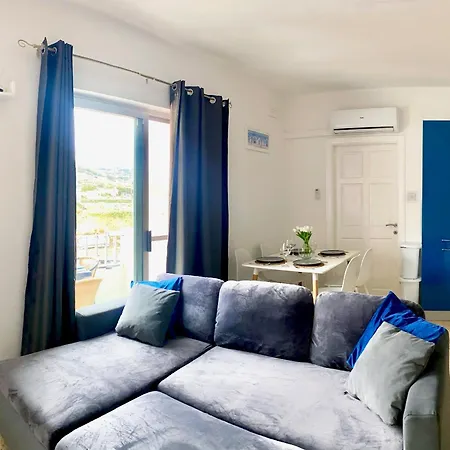 Apartment Cosy Seaside 1br Apartment, Ac, Open Views