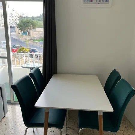 Διαμέρισμα Cosy Seaside 1br Apartment, Ac, Open Views Mellieħa